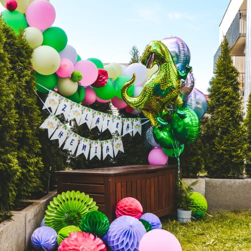 Spoko_Motyw_urodziny_z_motywem_dinozaurow_balonowa_girlanda.jpg