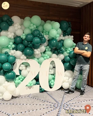 Balonowa ścianka do zdjęć, Event Firmowy, SHADES OF GREEN (montaż, Kraków)