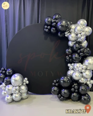 Balonowa girlanda (4mb) na stelażu, Sylwester, CLASSIC BLACK & SILVER (montaż, Kraków)