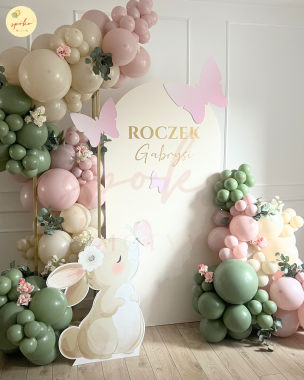 SPOKO MOTYW: Urodziny ZAJĄCZEK - zestaw dekoracji na ściankę